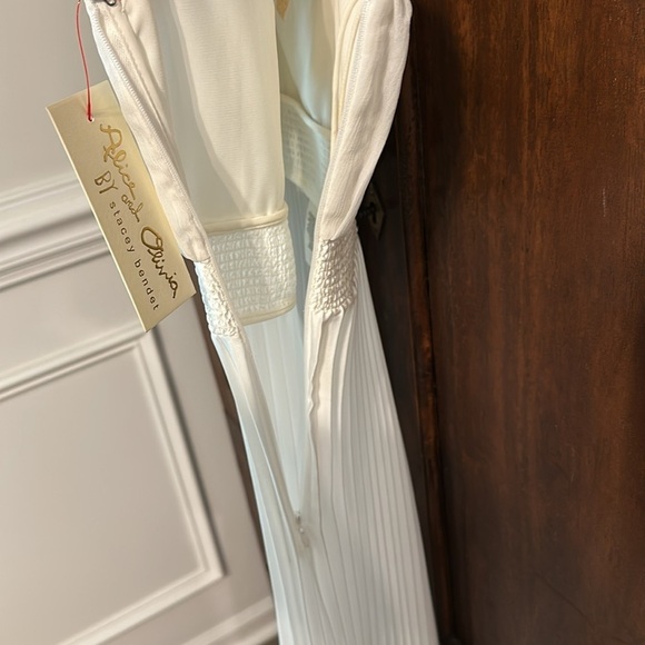 Alice & Olivia Gloria Chain Strap Jumpsuit - Picture 13 of 17